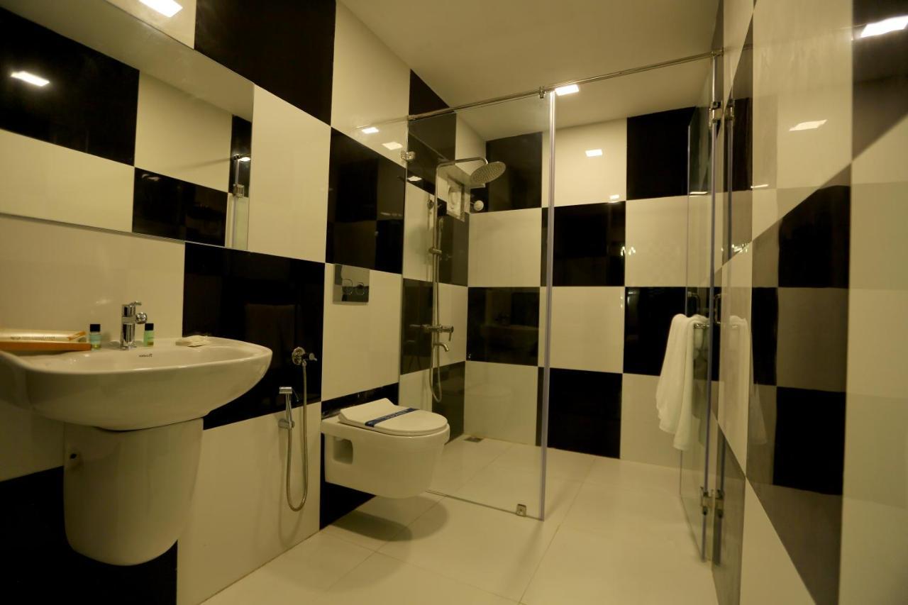 קראיקודי Mehar Inn Hotel מראה חיצוני תמונה