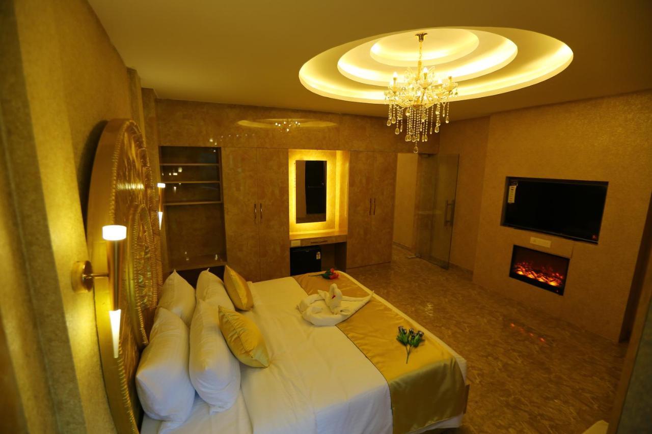 קראיקודי Mehar Inn Hotel מראה חיצוני תמונה