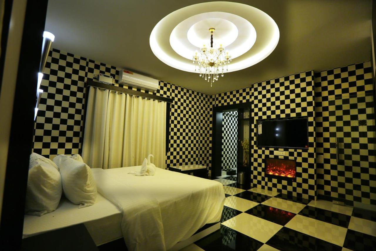 קראיקודי Mehar Inn Hotel מראה חיצוני תמונה