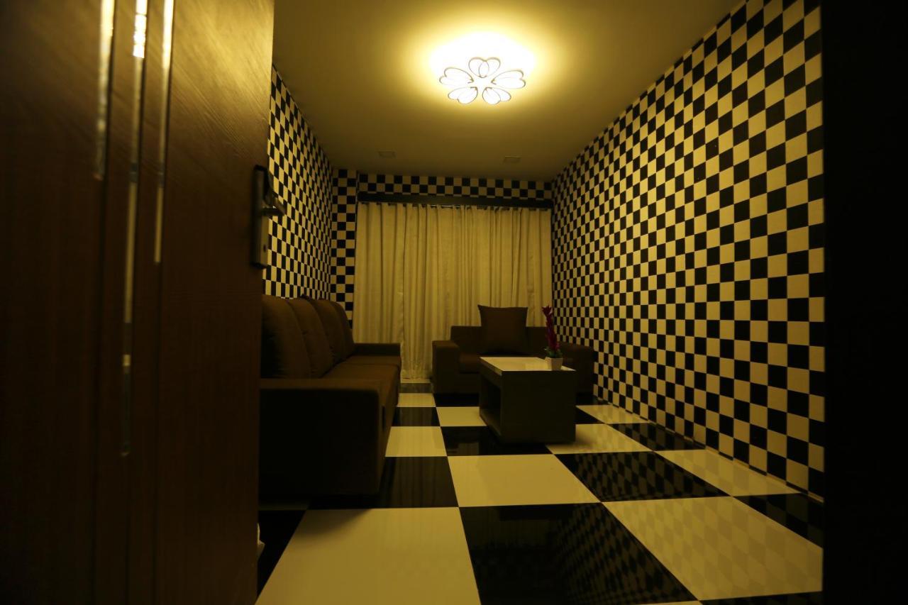 קראיקודי Mehar Inn Hotel מראה חיצוני תמונה