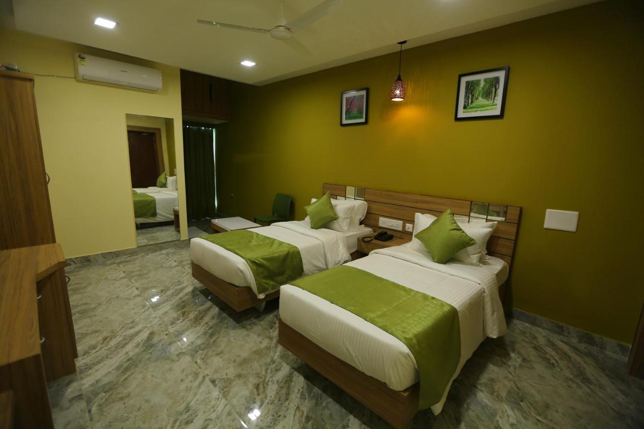 קראיקודי Mehar Inn Hotel מראה חיצוני תמונה